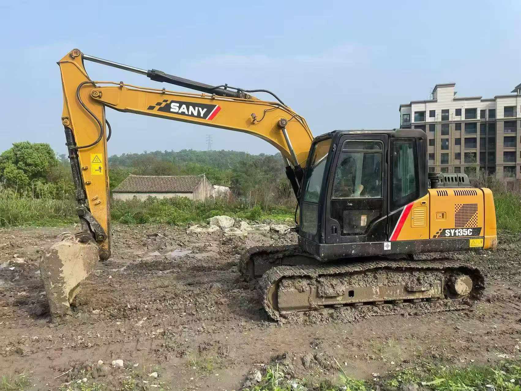 Buy Sany SY135 Used Excavator / 3