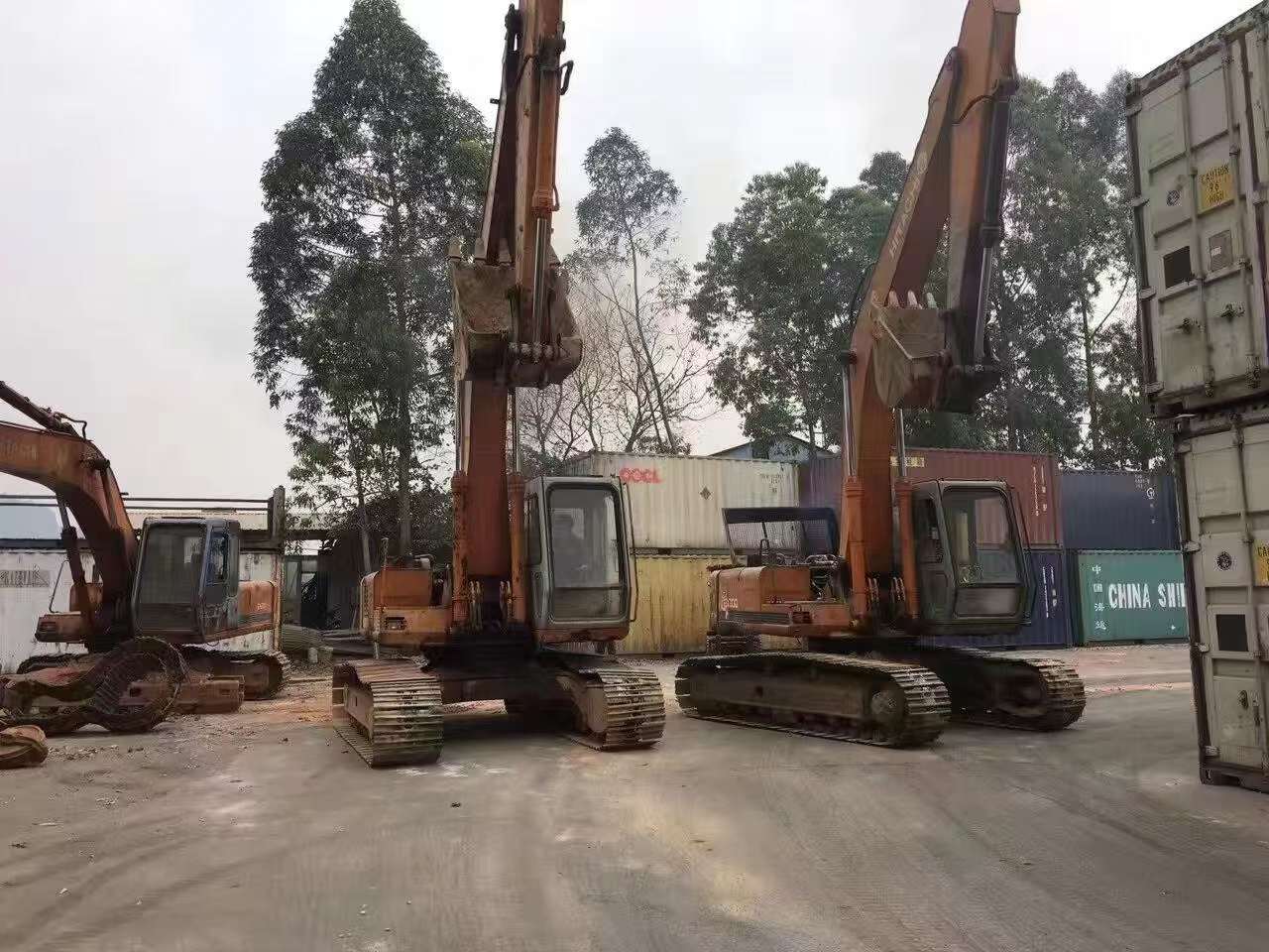 Buy Hitachi EX200-1 Used Excavator / 6
