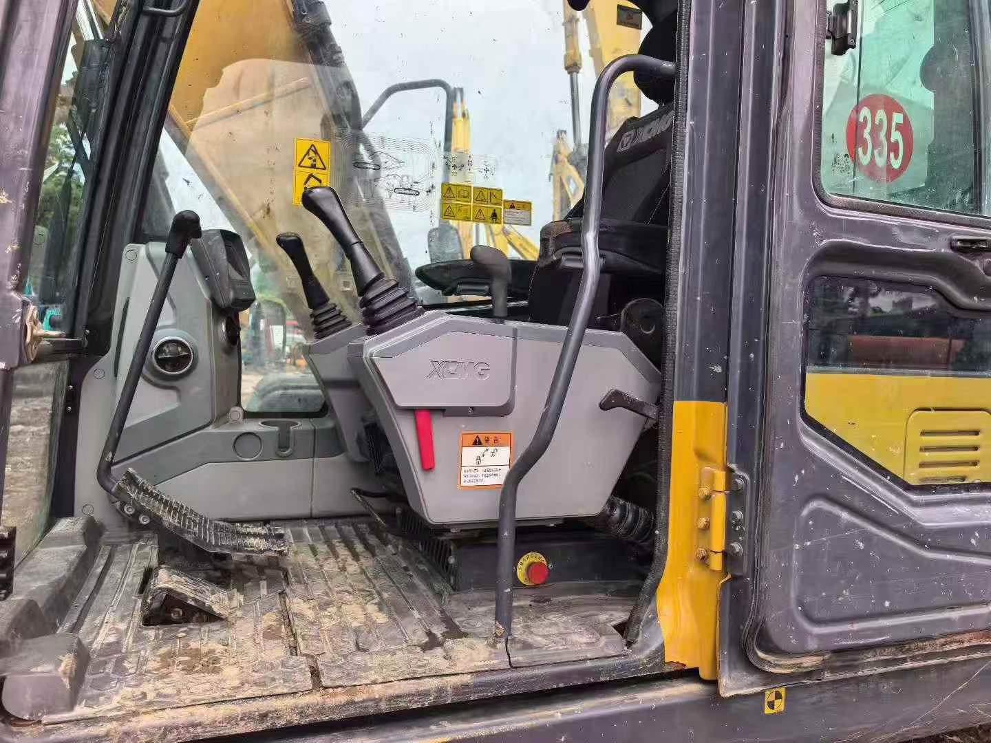 Buy XCMG XE135B Used Excavator / 6