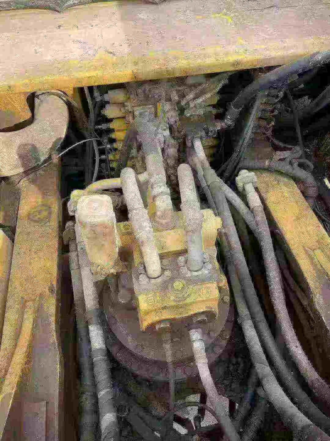 Buy Komatsu WA500-3 Used Excavator / 5