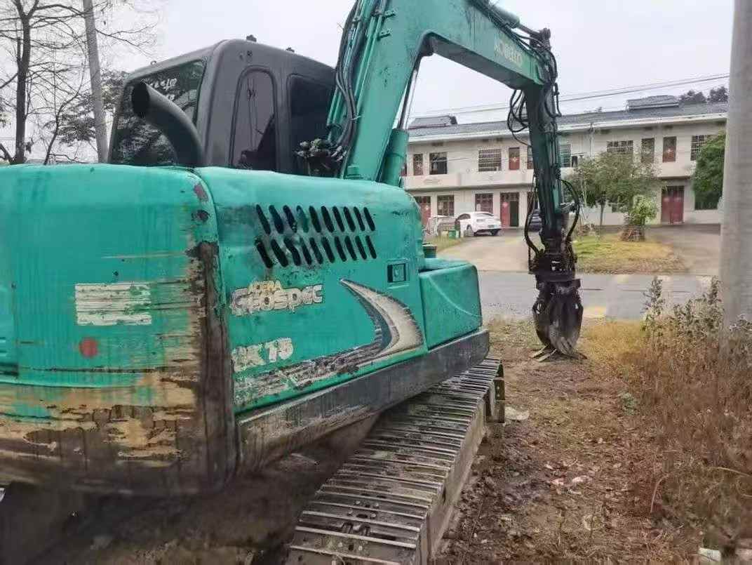 Buy Kobelco SK75 Used Excavator / 3