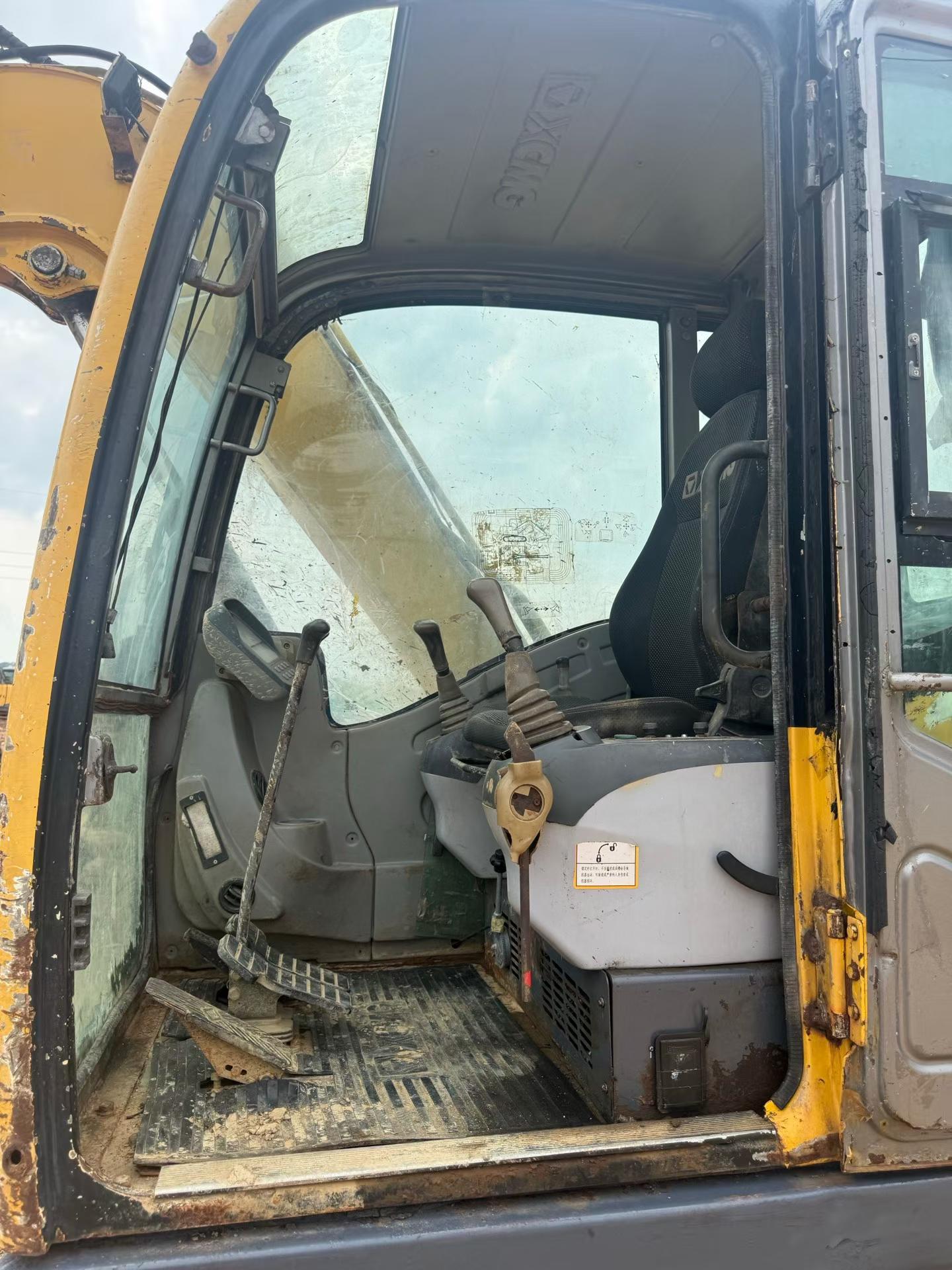 Buy XCMG XE85C Used Excavator / 9