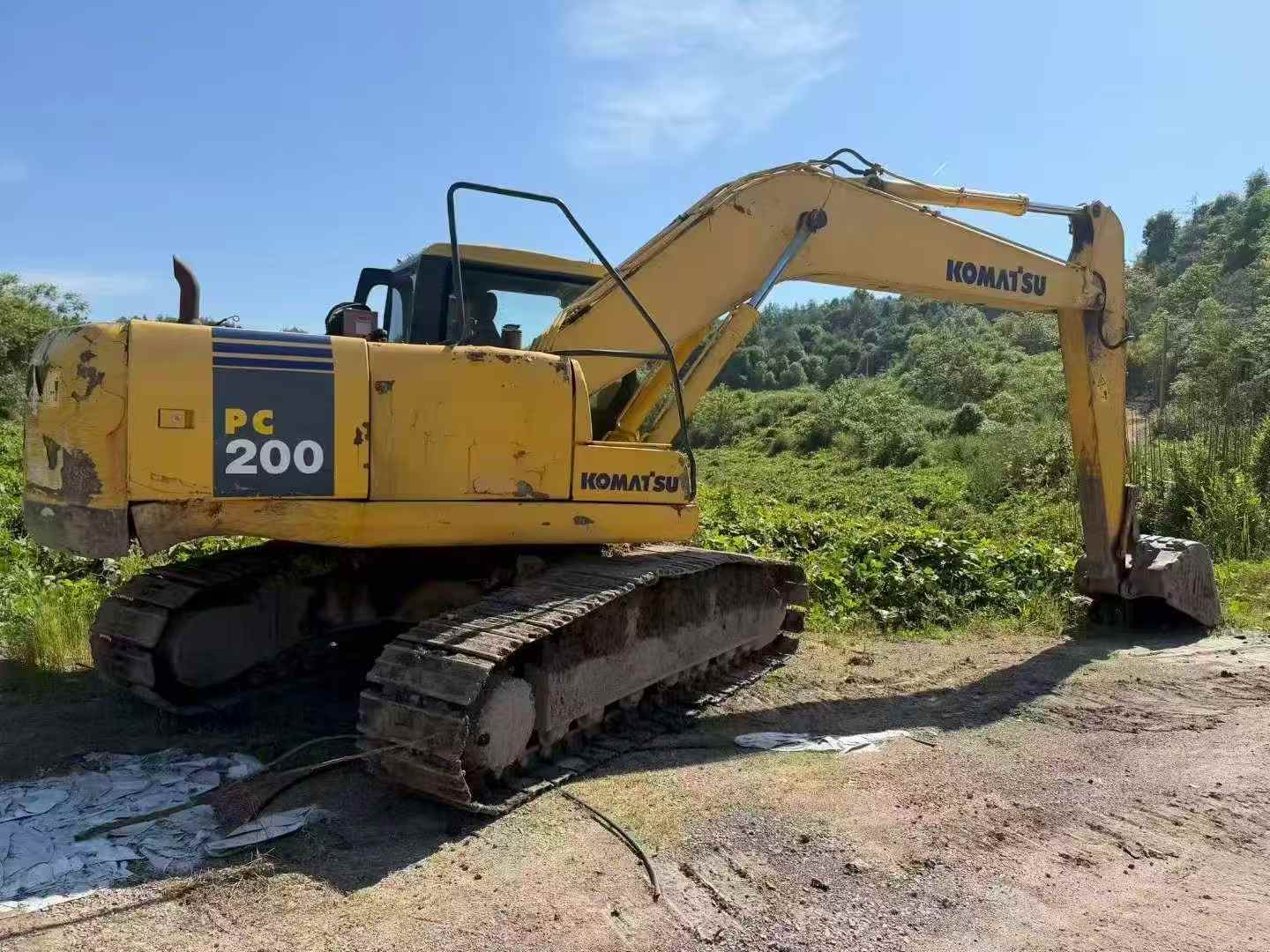 Buy Komatsu PC200-7 Used Excavator / 4