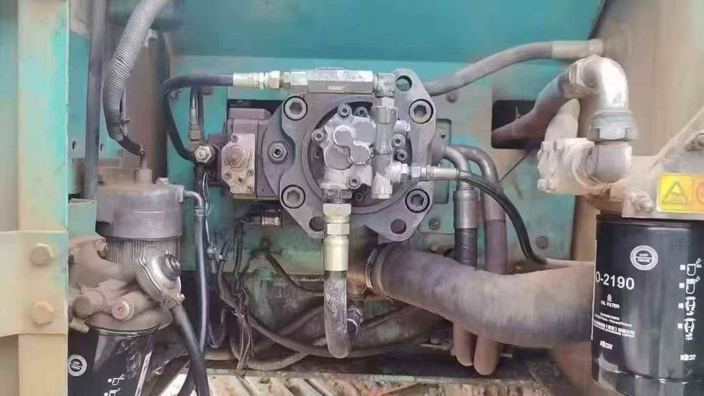 Buy Kobelco SK210 Used Excavator / 7