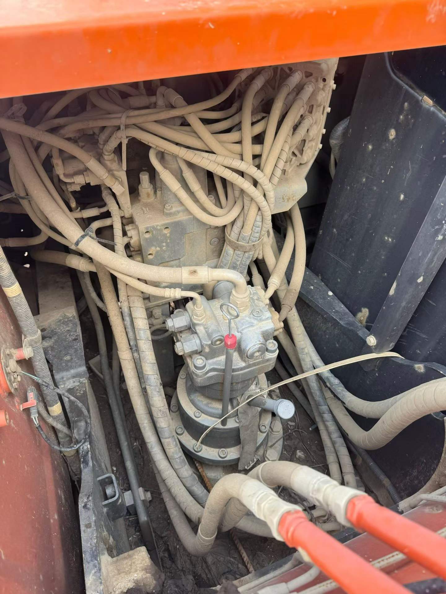 Buy Hitachi EX130H-5 Used Excavator / 8