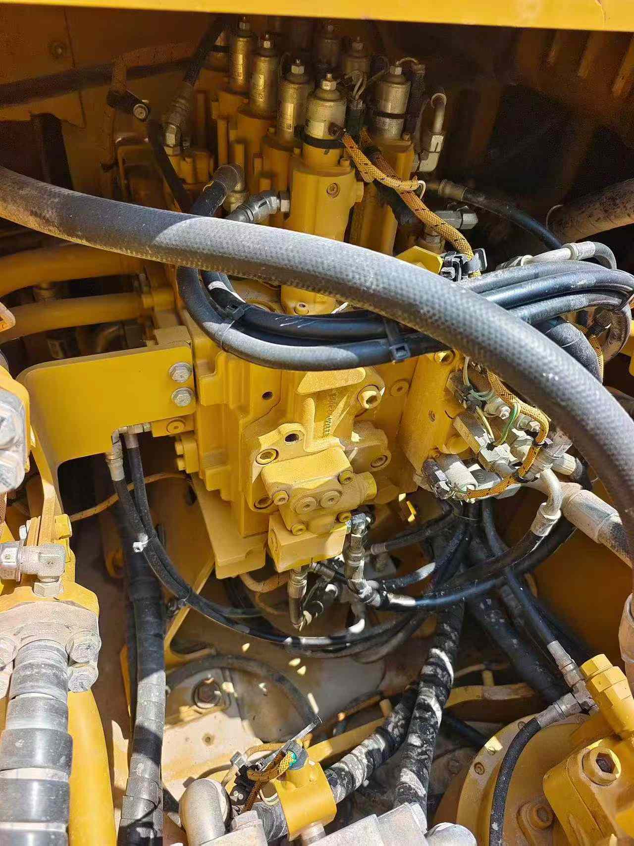 Buy Caterpillar 349E Used Excavator / 9