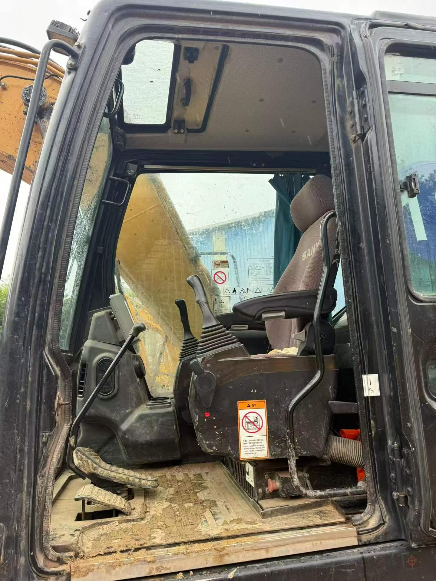Buy Sany SY135 Used Excavator / 9