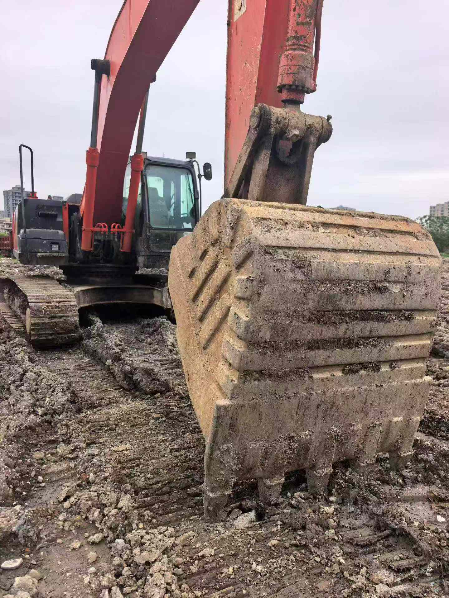 Buy Hitachi ZX240-5A Used Excavator / 5