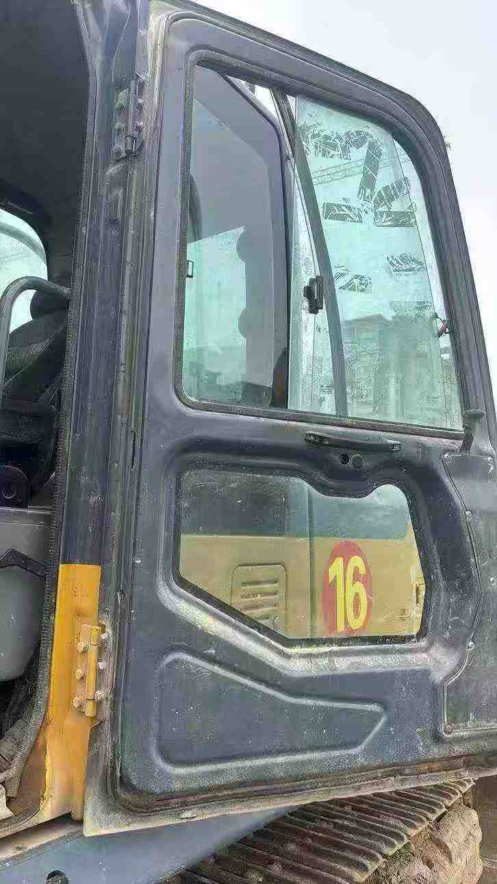 Buy XCMG XE270DK Used Excavator / 9