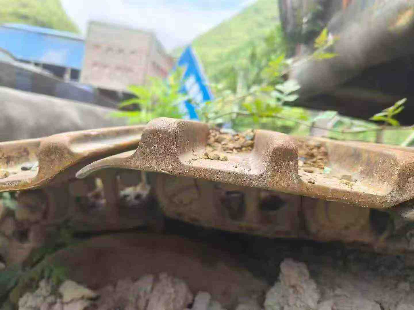 Buy Hitachi EX200-3 Used Excavator / 2