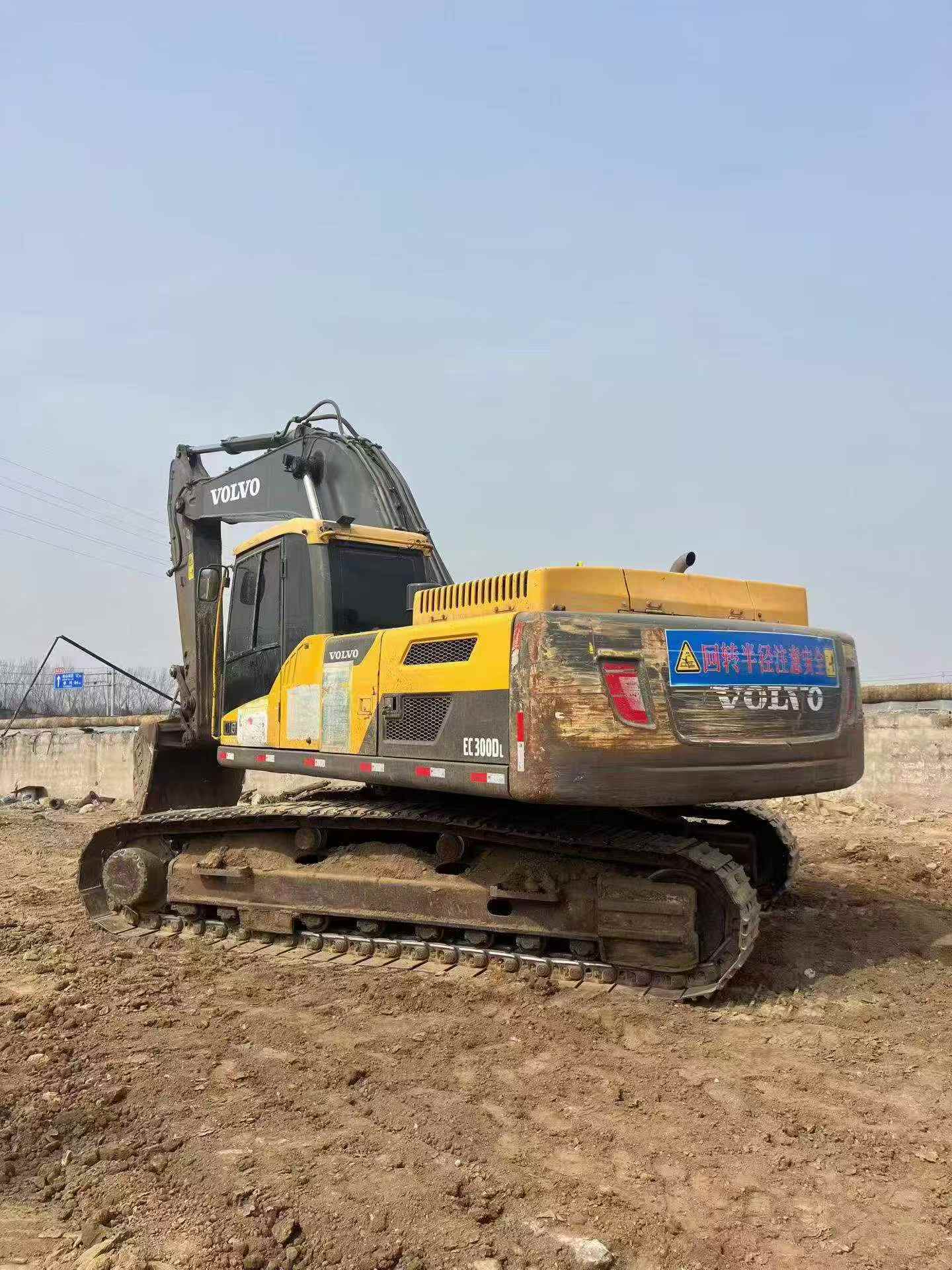 Buy Volvo EC300DL Used Excavator / 2