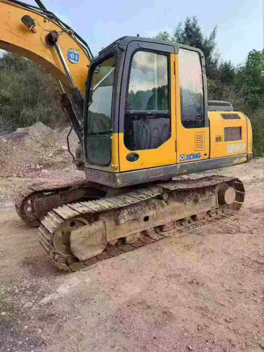 Buy XCMG XE135B Used Excavator / 2