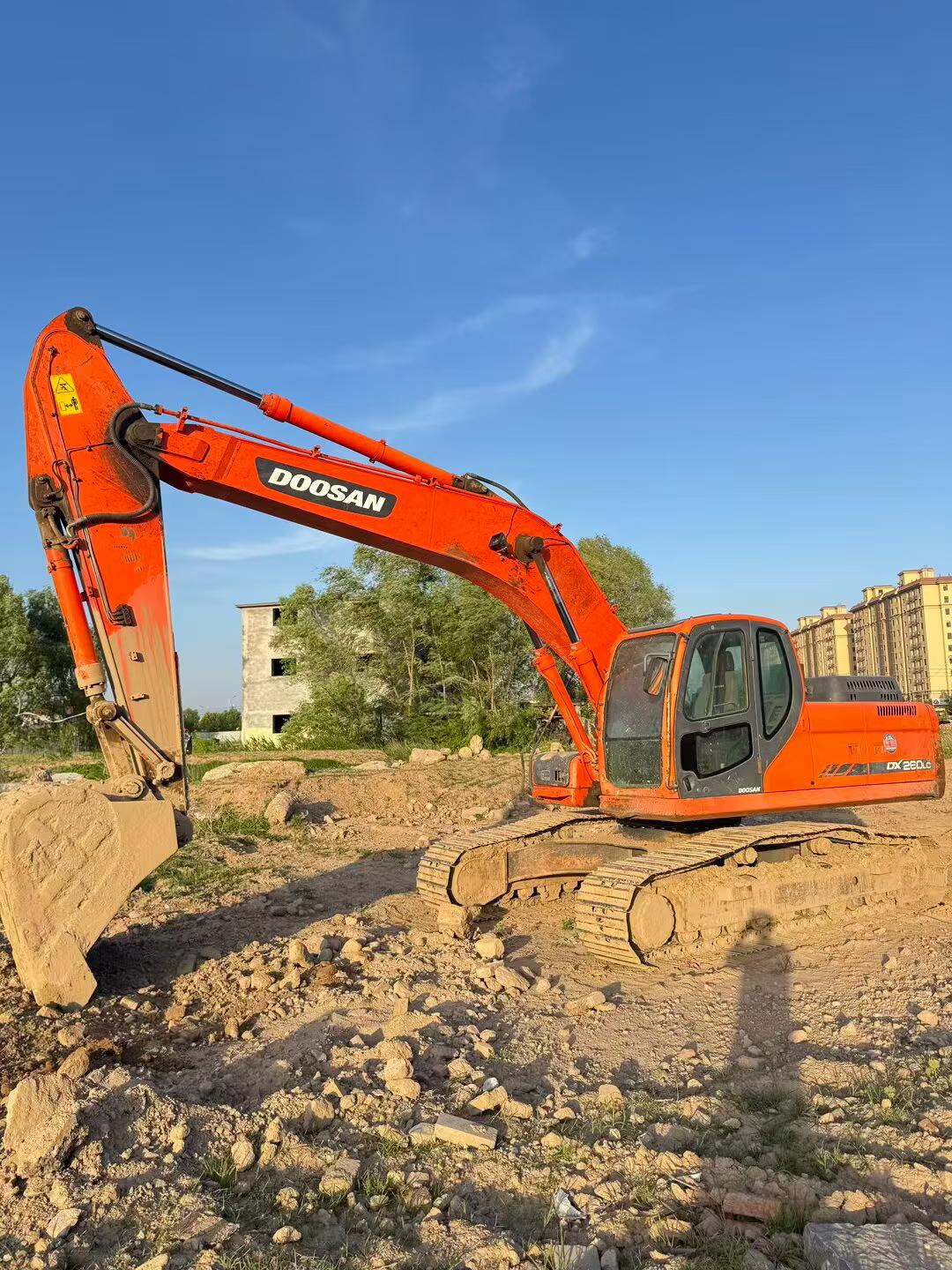 Buy Doosan DX260LC Used Excavator / 2