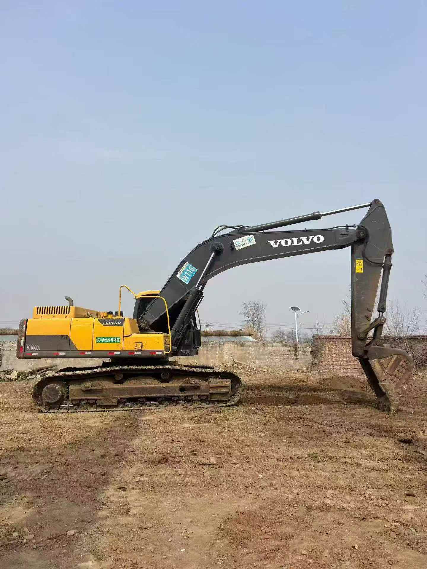 Buy Volvo EC300DL Used Excavator / 3