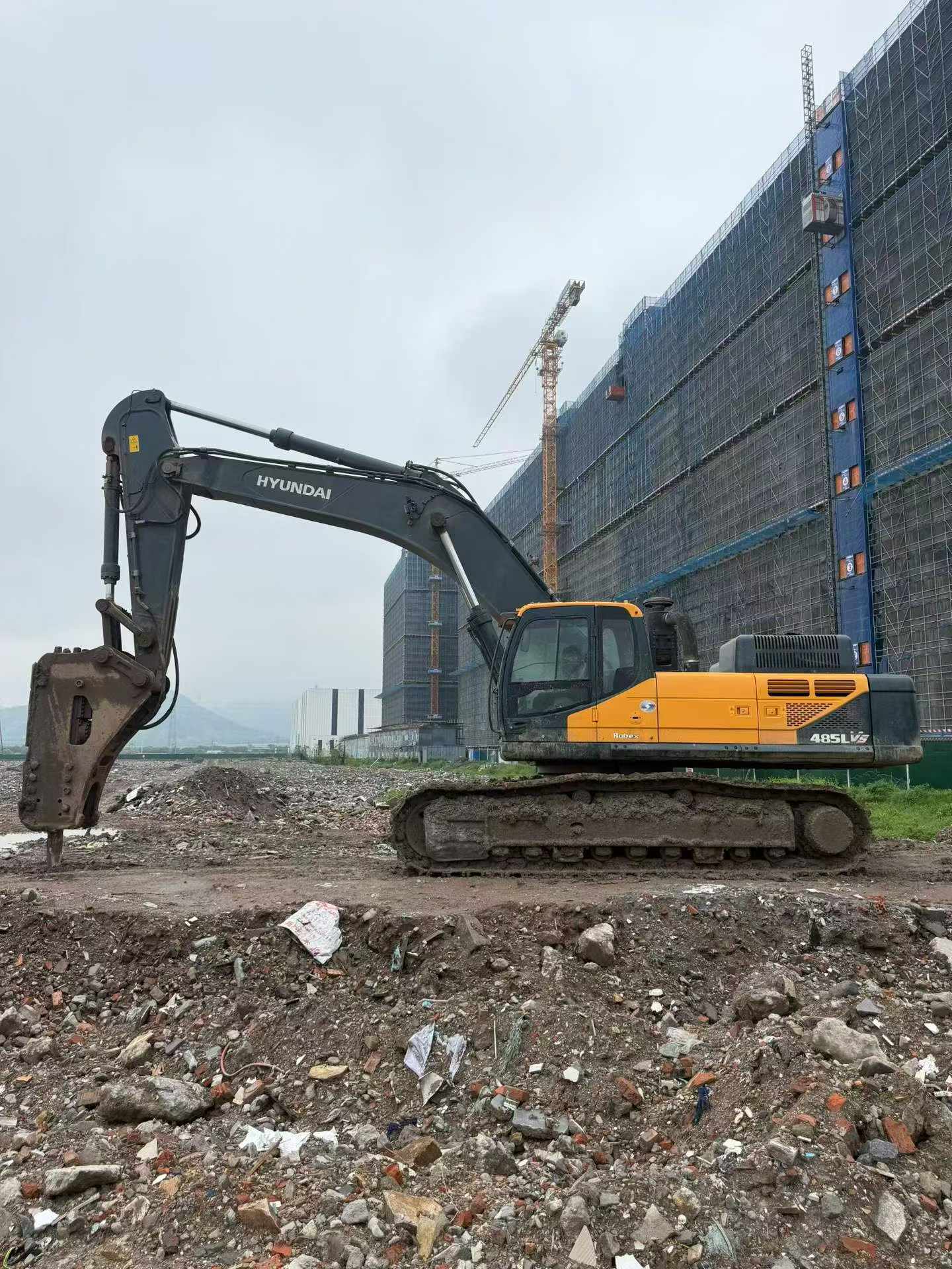 Buy Hyundai R485LVS Used Excavator / 2