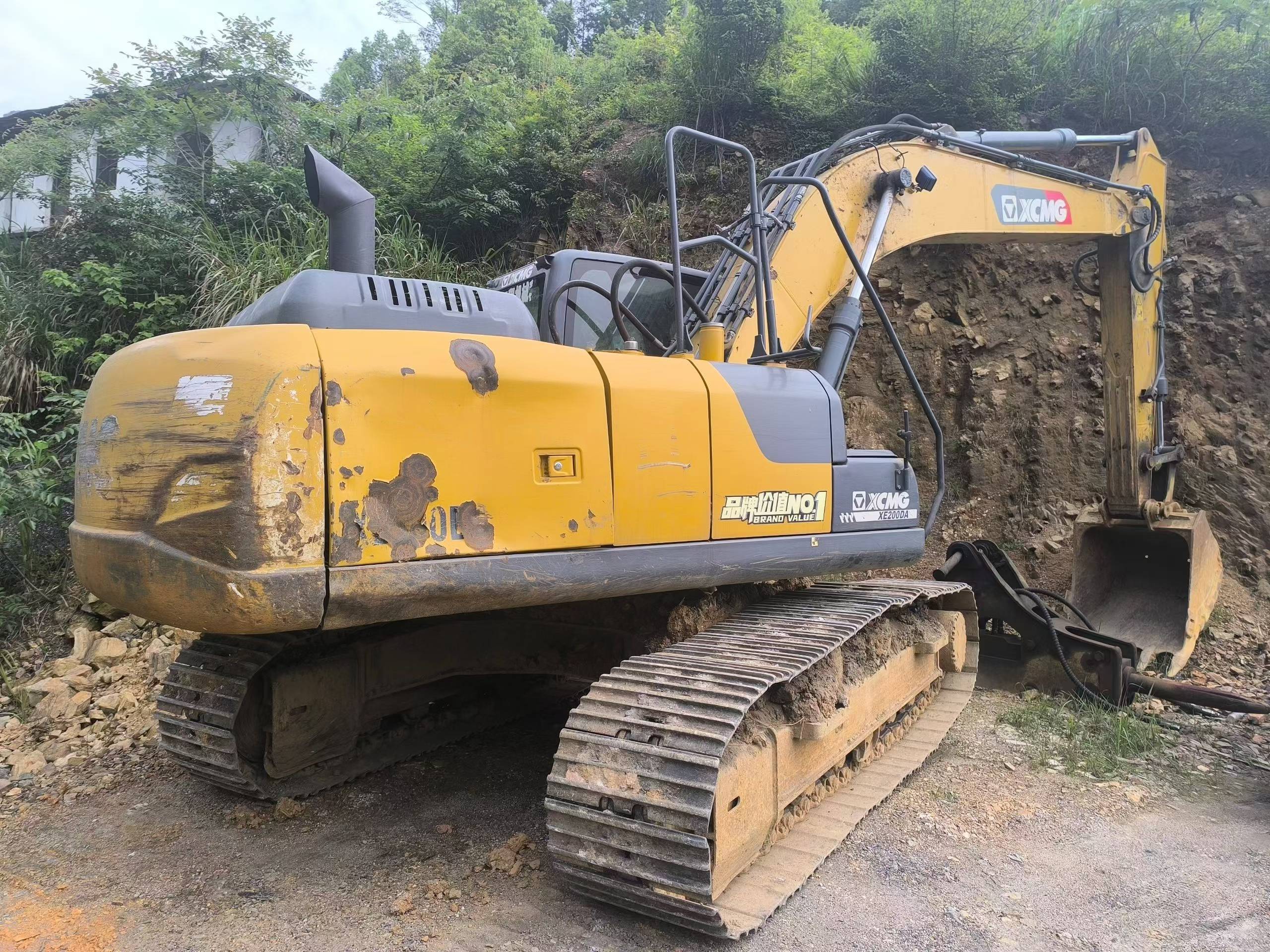 Buy XCMG XE200 Used Excavator / 8