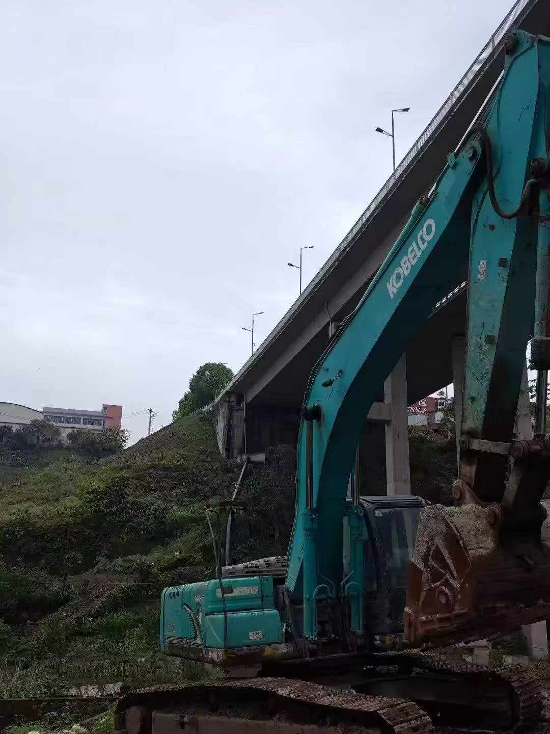 Buy Kobelco SK260 Used Excavator / 3