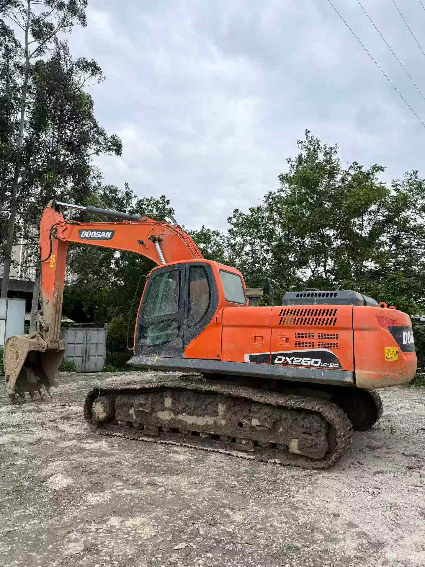 Buy Doosan DX260LC-9C Used Excavator / 2