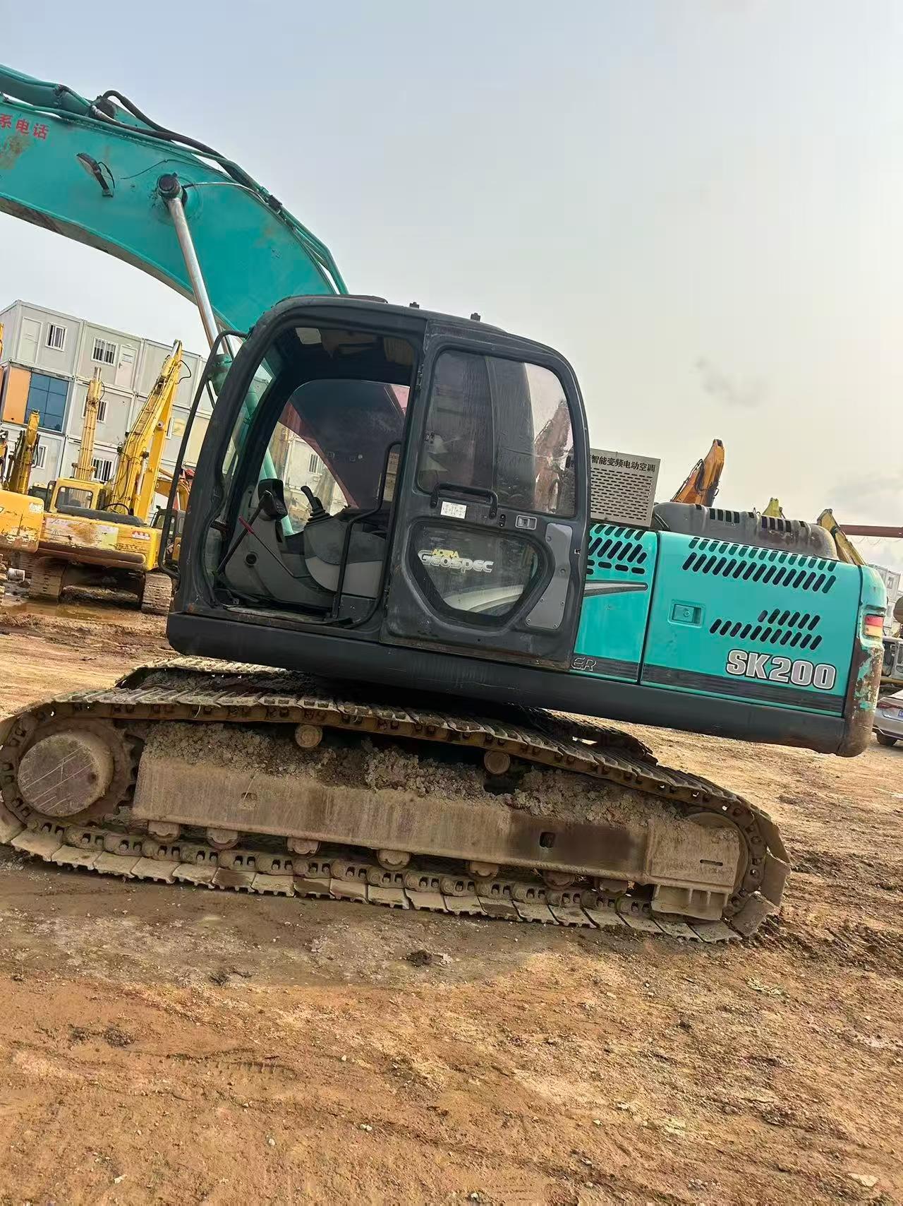 Buy Kobelco SK200-8 Used Excavator / 5