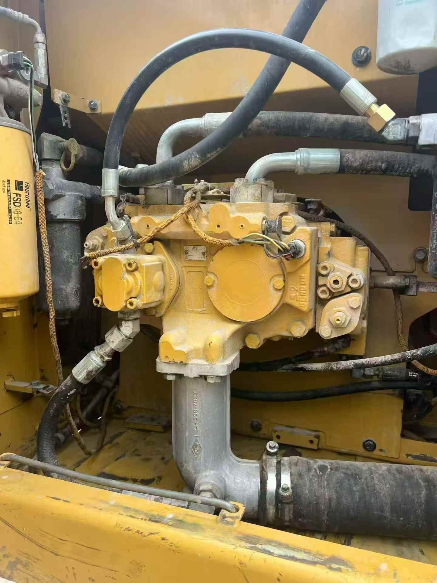Buy Caterpillar 323D2L Used Excavator / 7