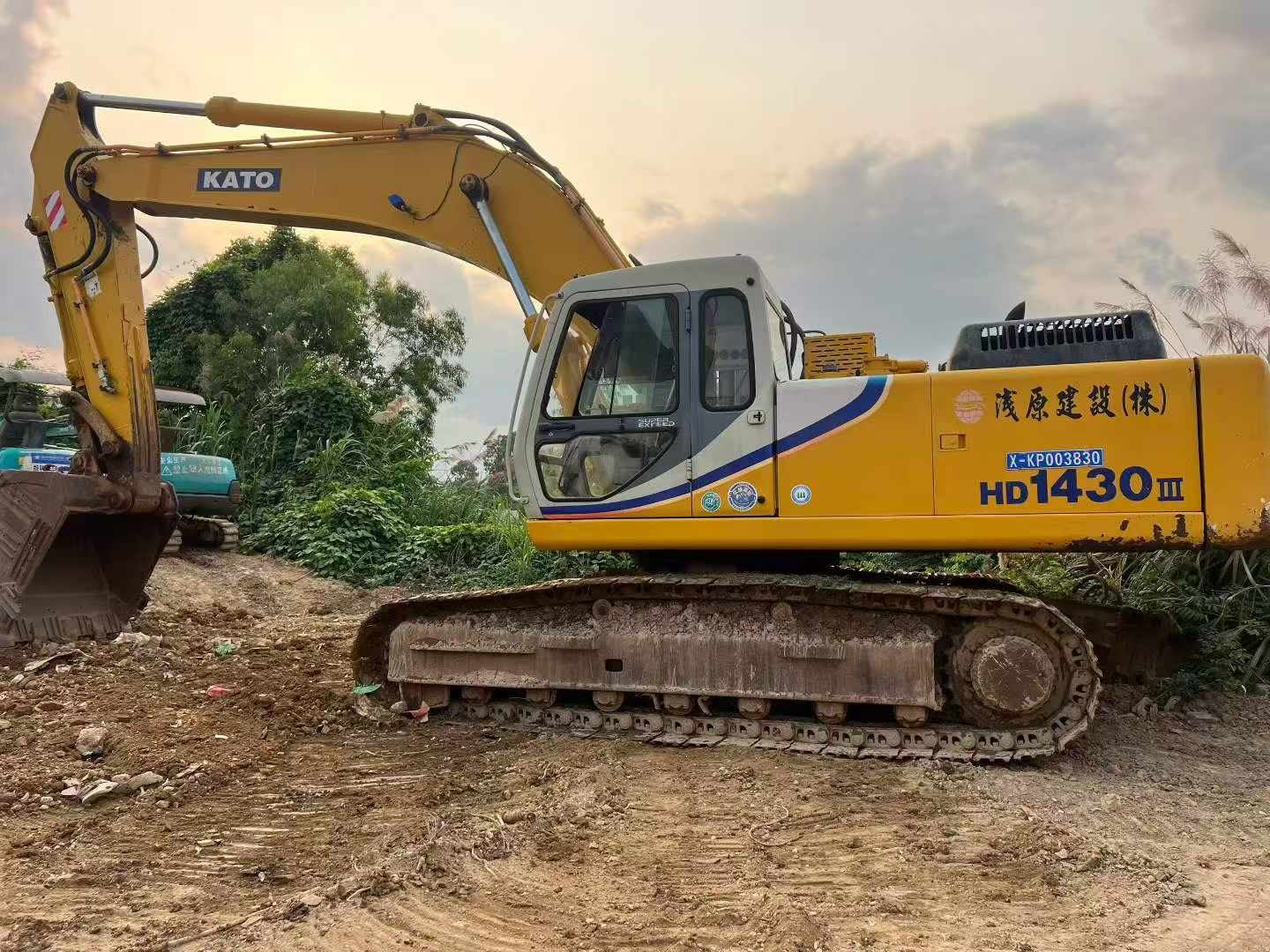 Buy Kato HD1430-7 Used Excavator / 2