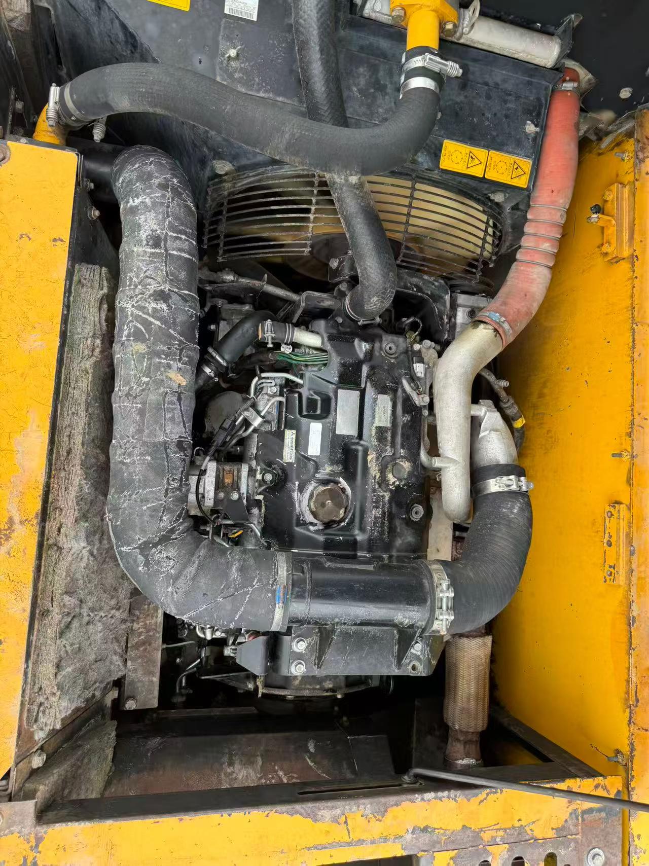 Buy Kato HD820V Used Excavator / 8