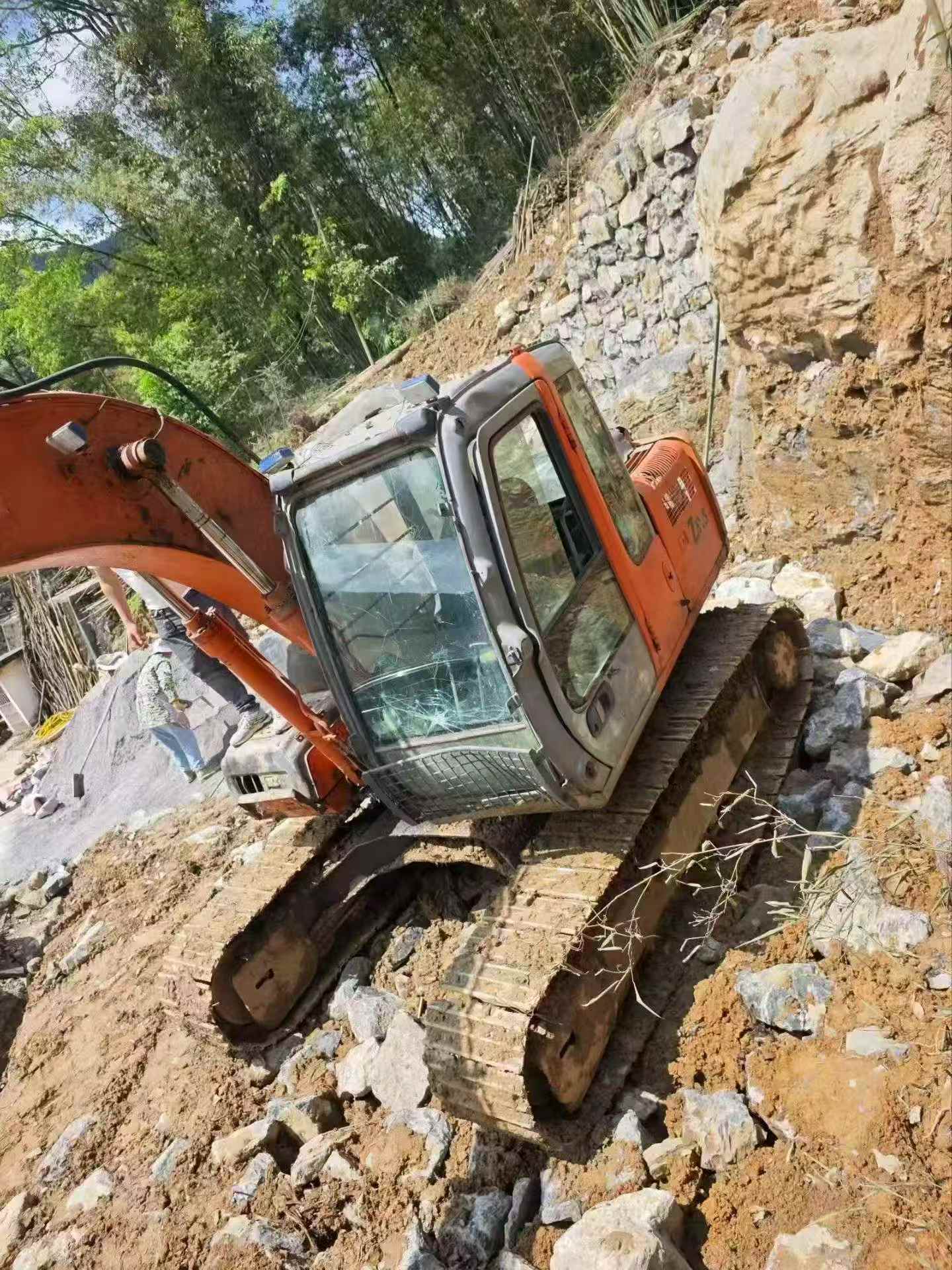 Buy Hitachi EX130 Used Excavator / 3
