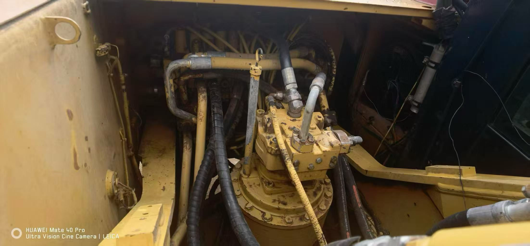 Buy Caterpillar 324D Used Excavator / 8