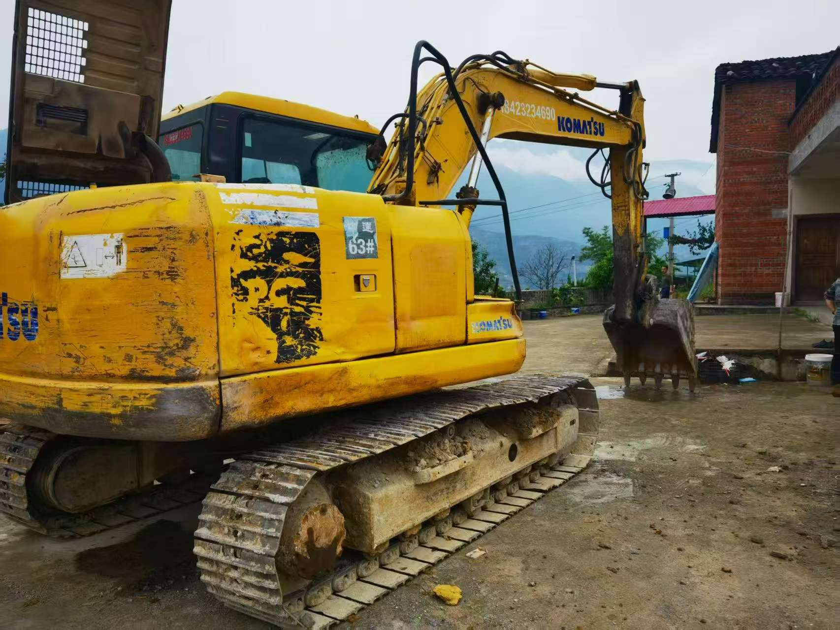 Buy Komatsu PC130-7 Used Excavator / 2