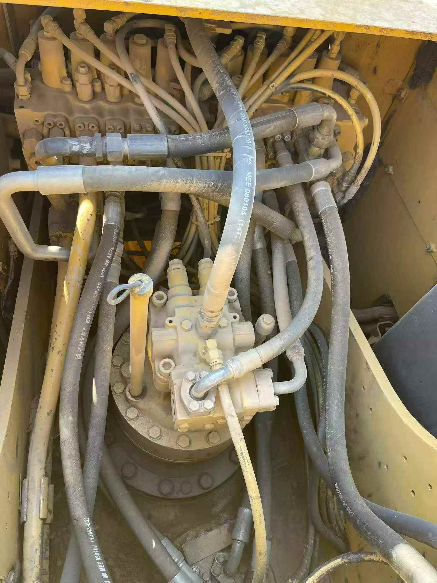 Buy Caterpillar 320D Used Excavator / 8