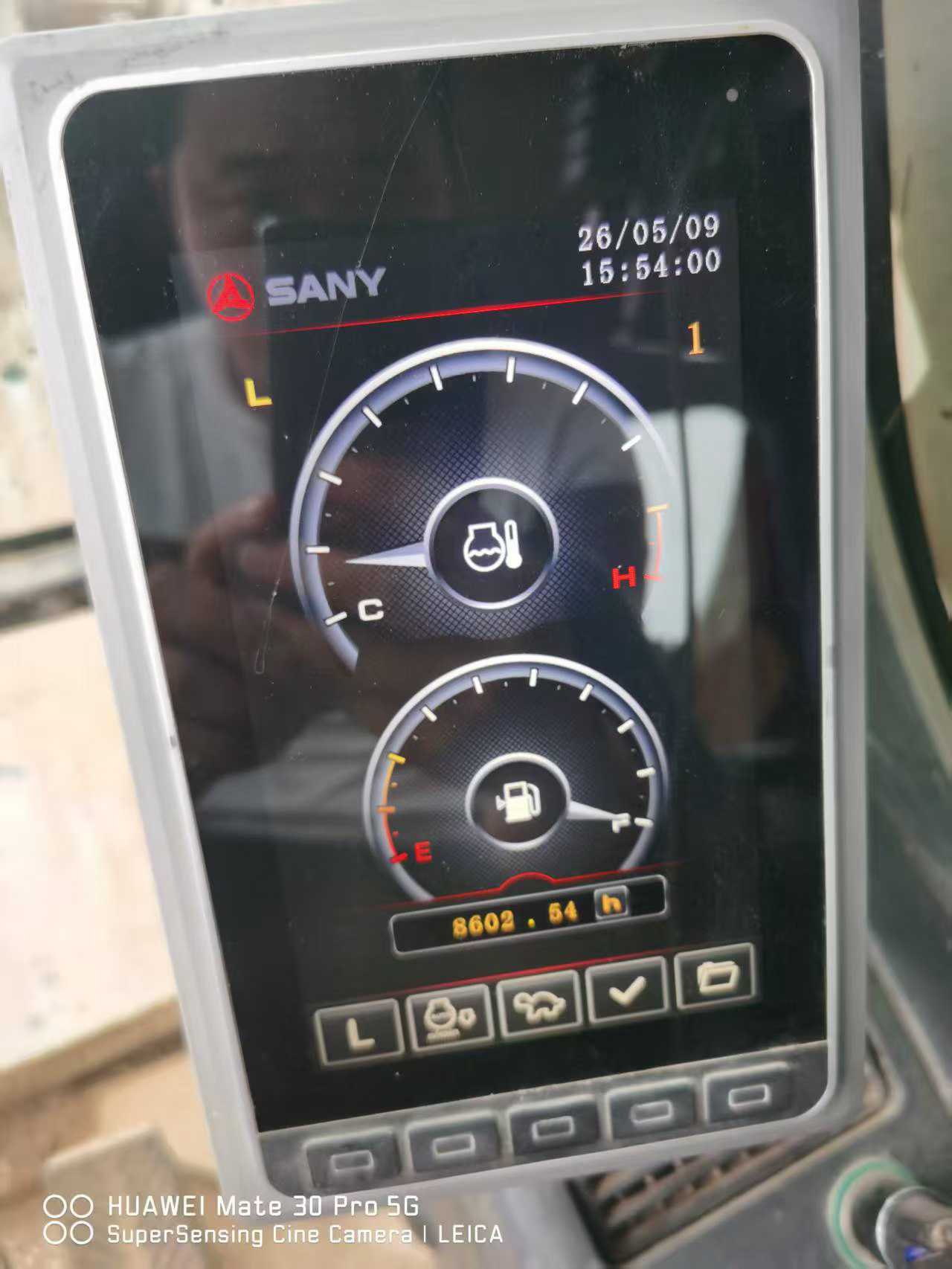 Buy Sany SY200C Used Excavator / 4