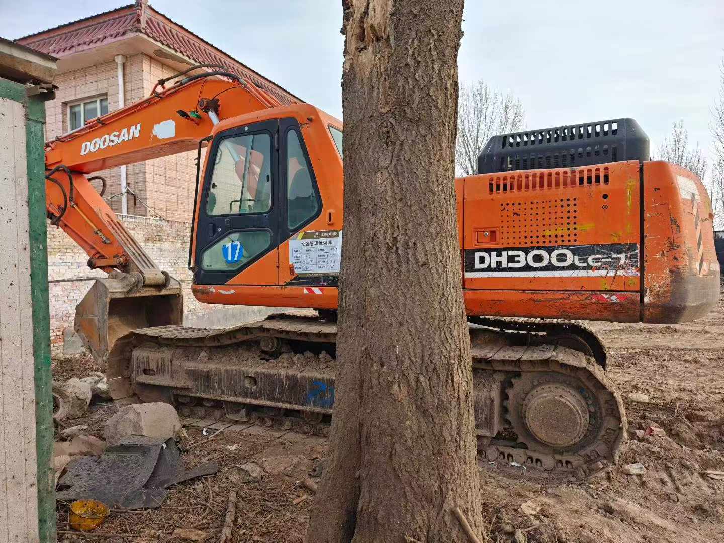 Buy Doosan DH300-7 Used Excavator / 3
