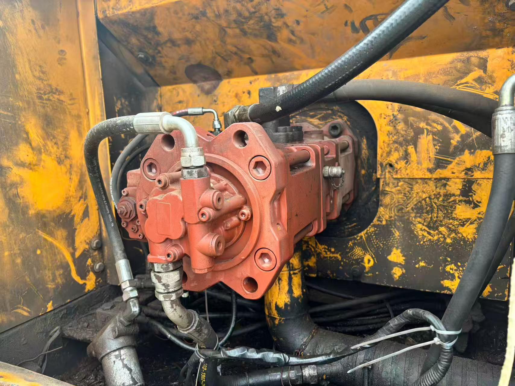 Buy Hyundai R225-7 Used Excavator / 4