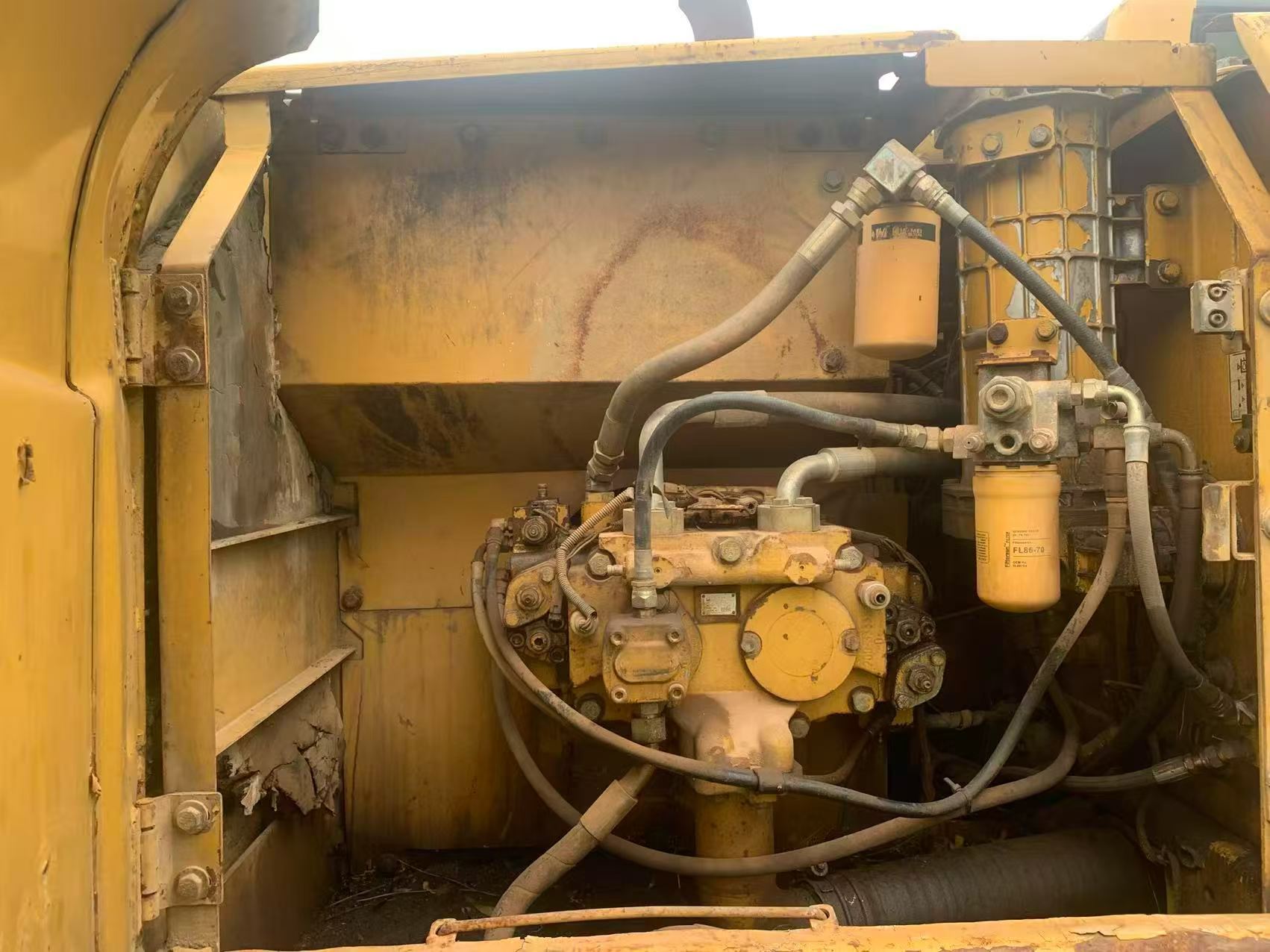 Buy Caterpillar 320C Used Excavator / 4