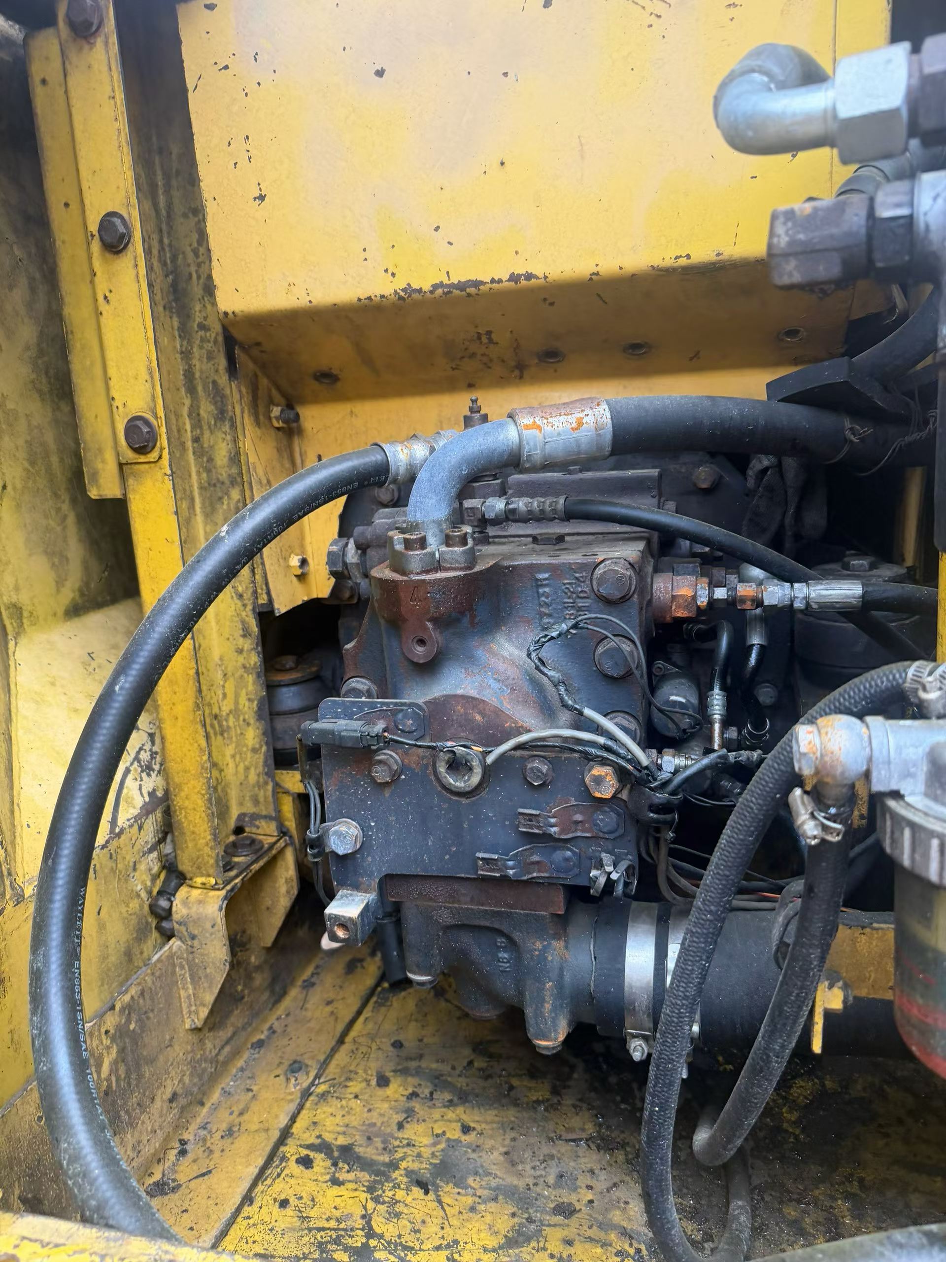 Buy Komatsu PC130-7 Used Excavator / 7