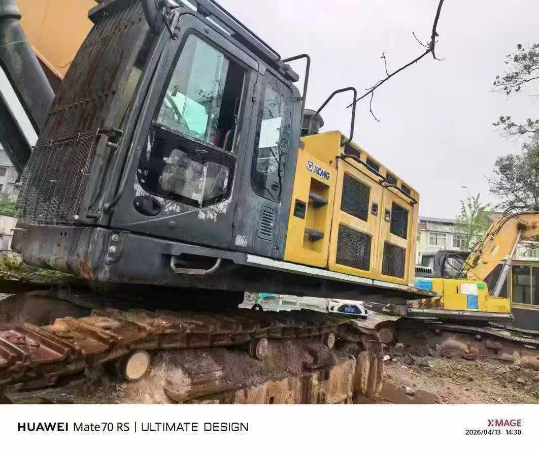 Buy XCMG XE750D Used Excavator / 4