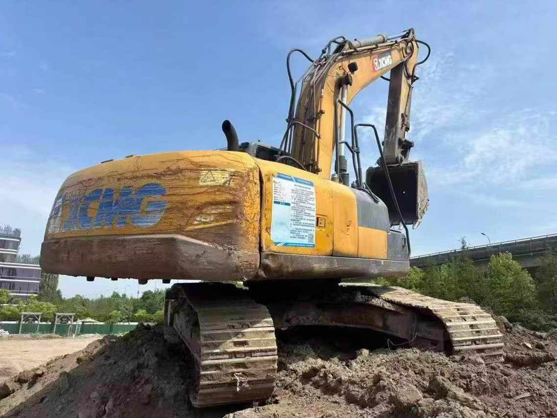 Buy XCMG XE200 Used Excavator / 3