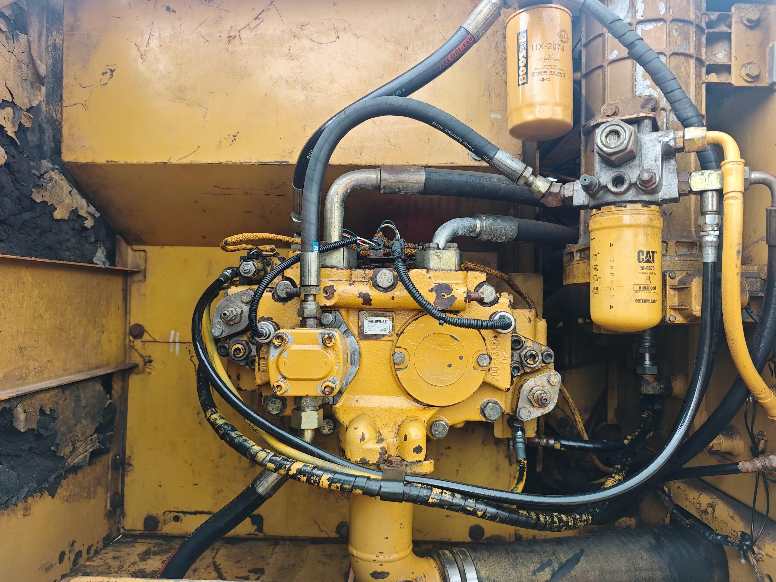 Buy Caterpillar 320C Used Excavator / 6