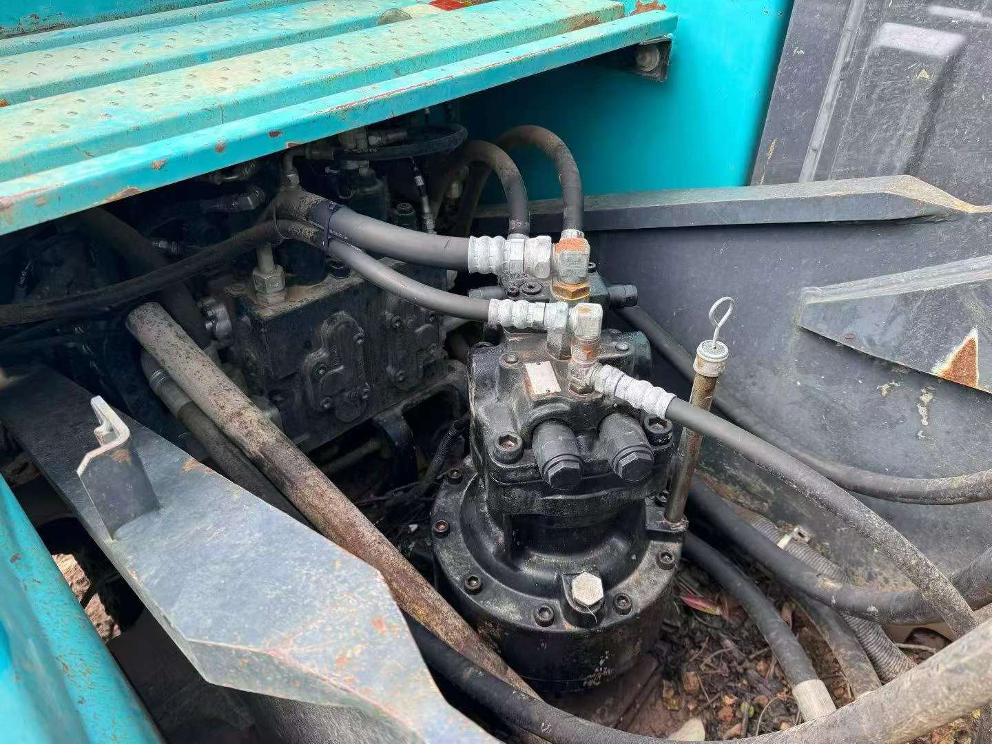 Buy Kobelco SK210 Used Excavator / 8