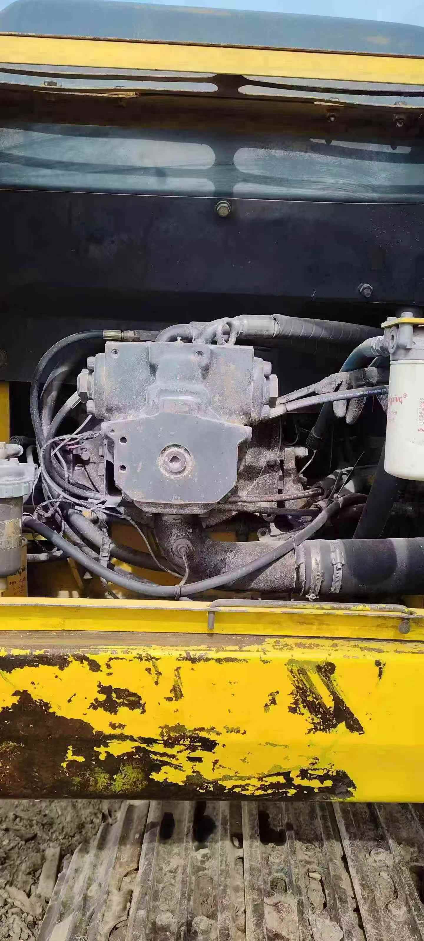 Buy Komatsu PC200-7 Used Excavator / 9