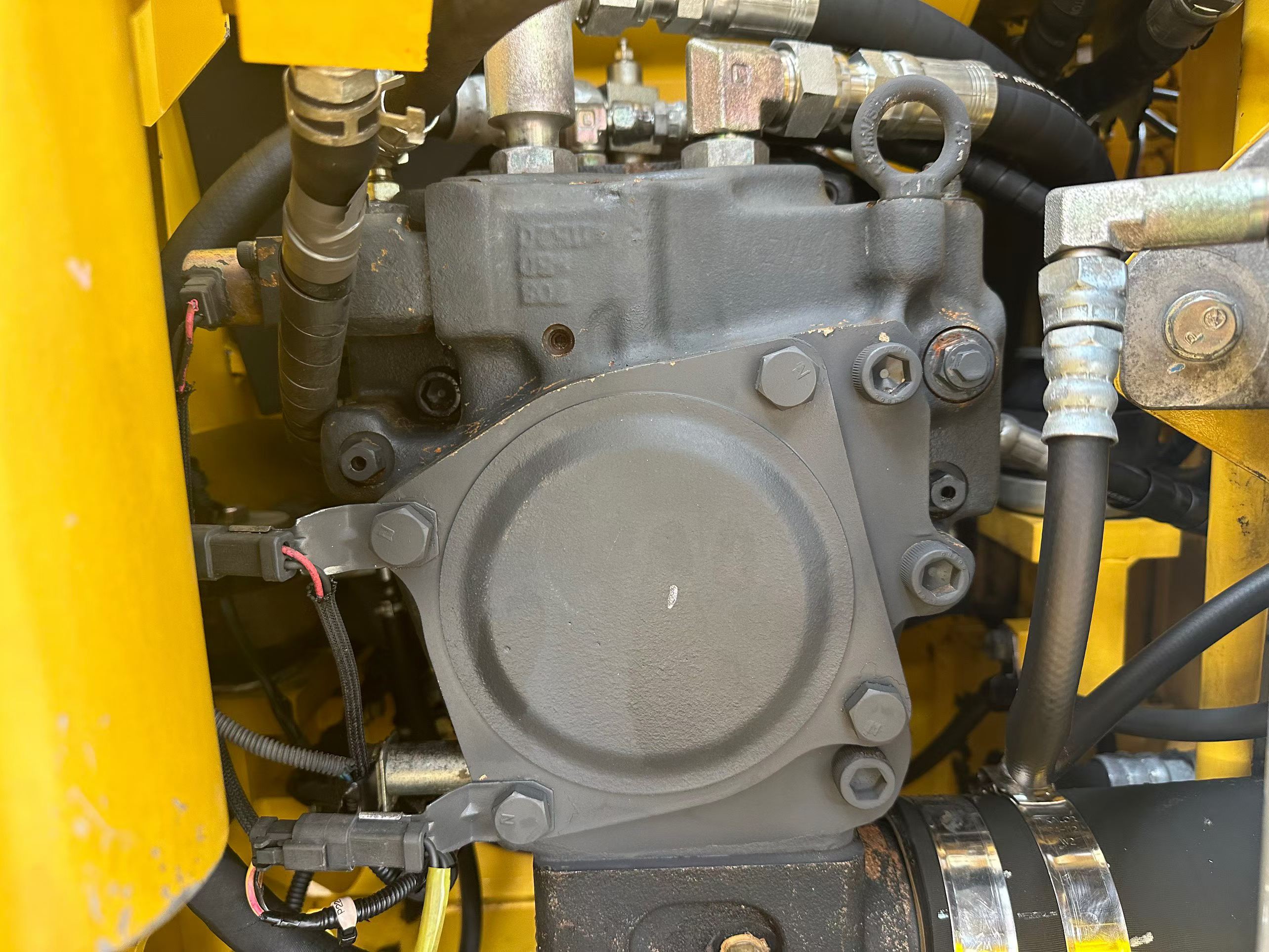 Buy Komatsu PC130-8 Used Excavator / 4
