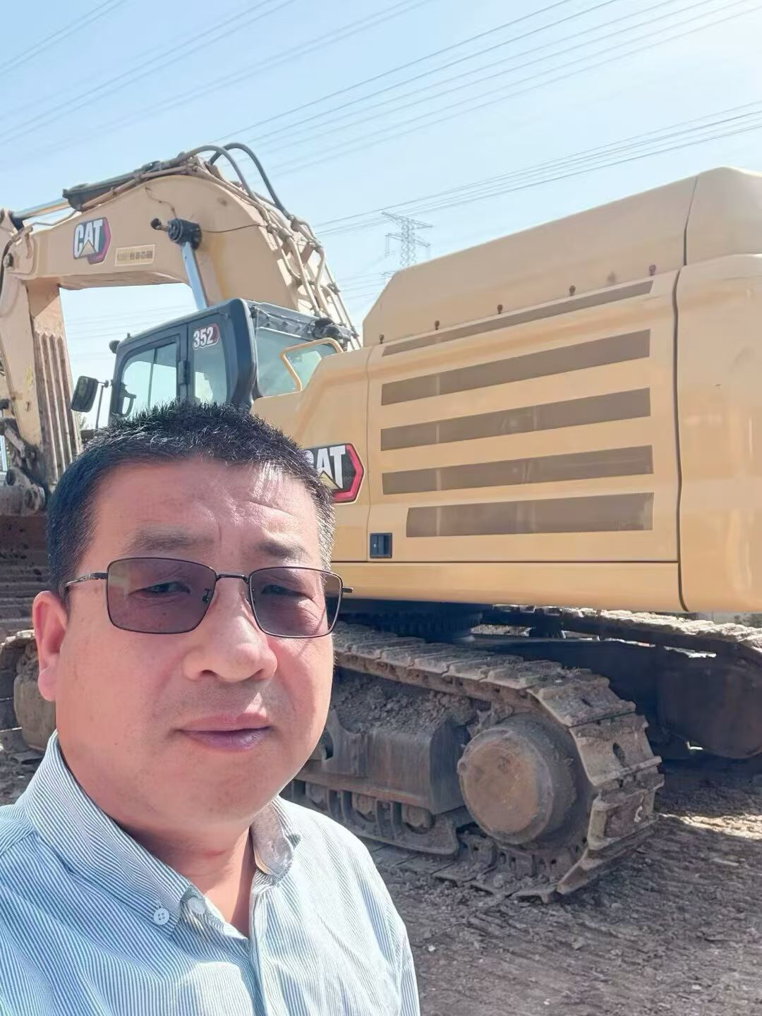 Buy Caterpillar CAT352 Used Excavator / 2
