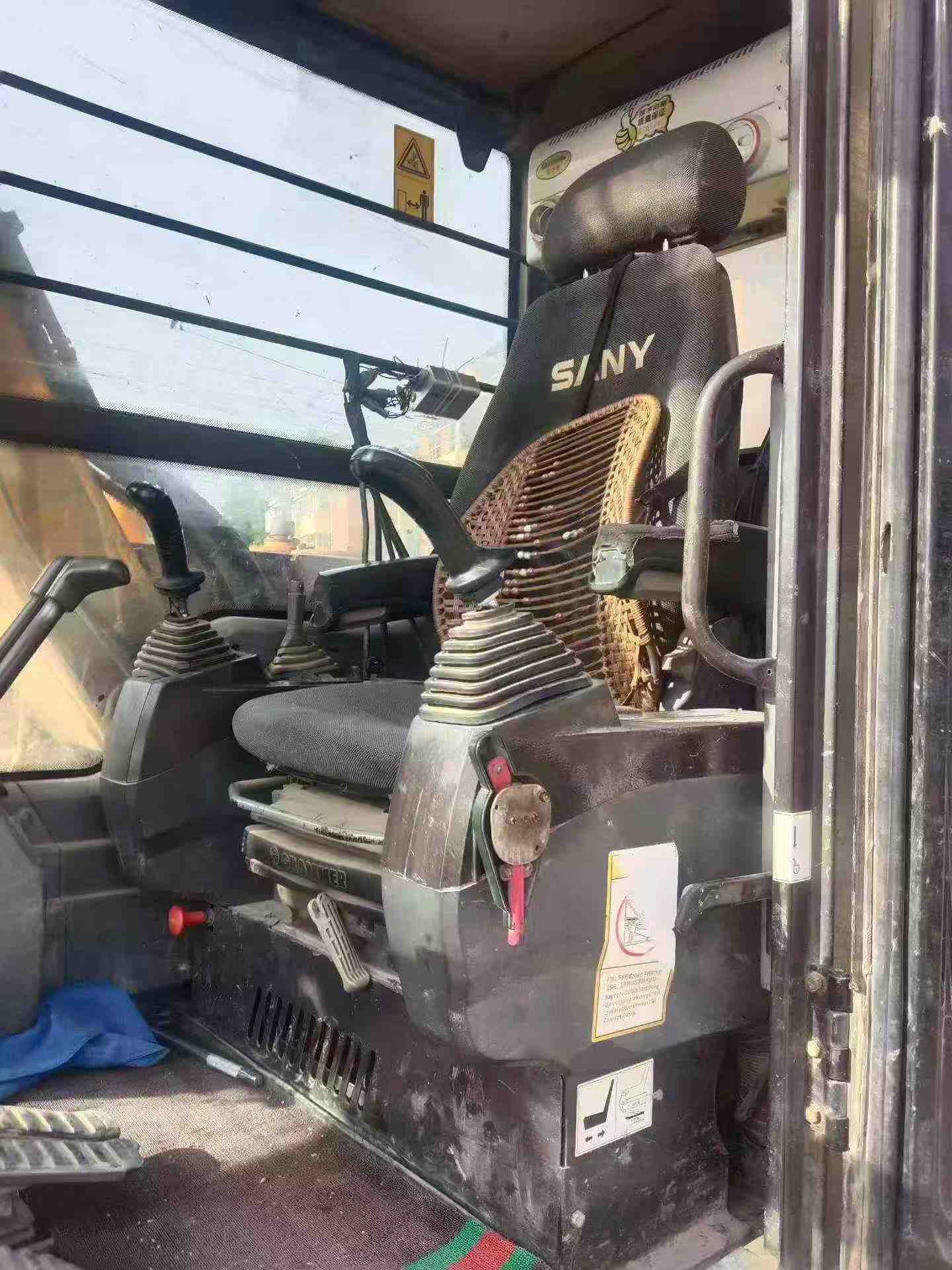Buy Sany SY75 Used Excavator / 9