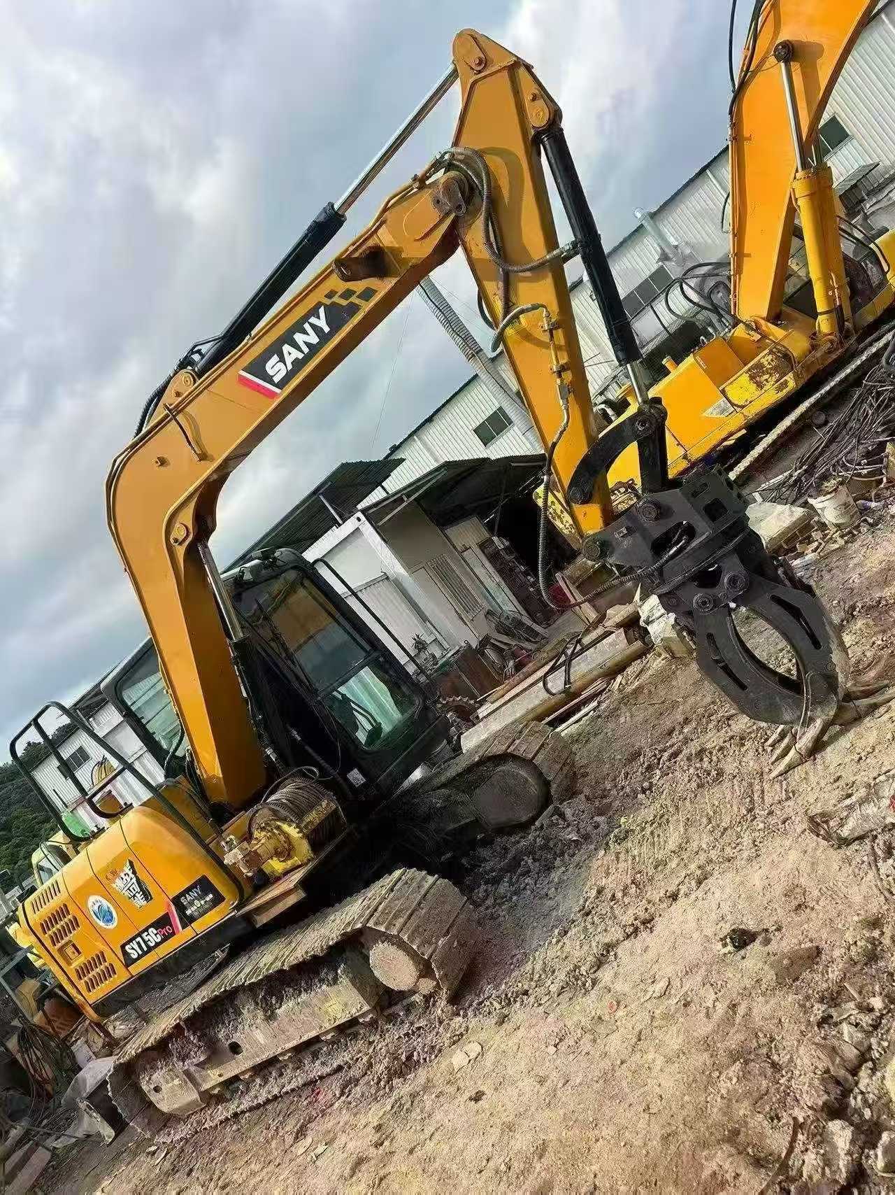Buy Sany SY75 Used Excavator / 6