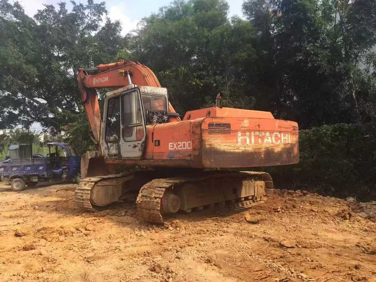 Buy Hitachi EX200-1 Used Excavator / 3