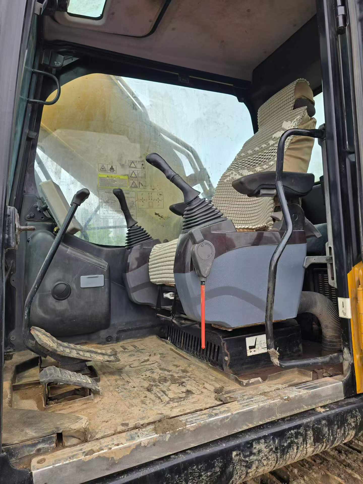 Buy Sany SY205C Used Excavator / 5