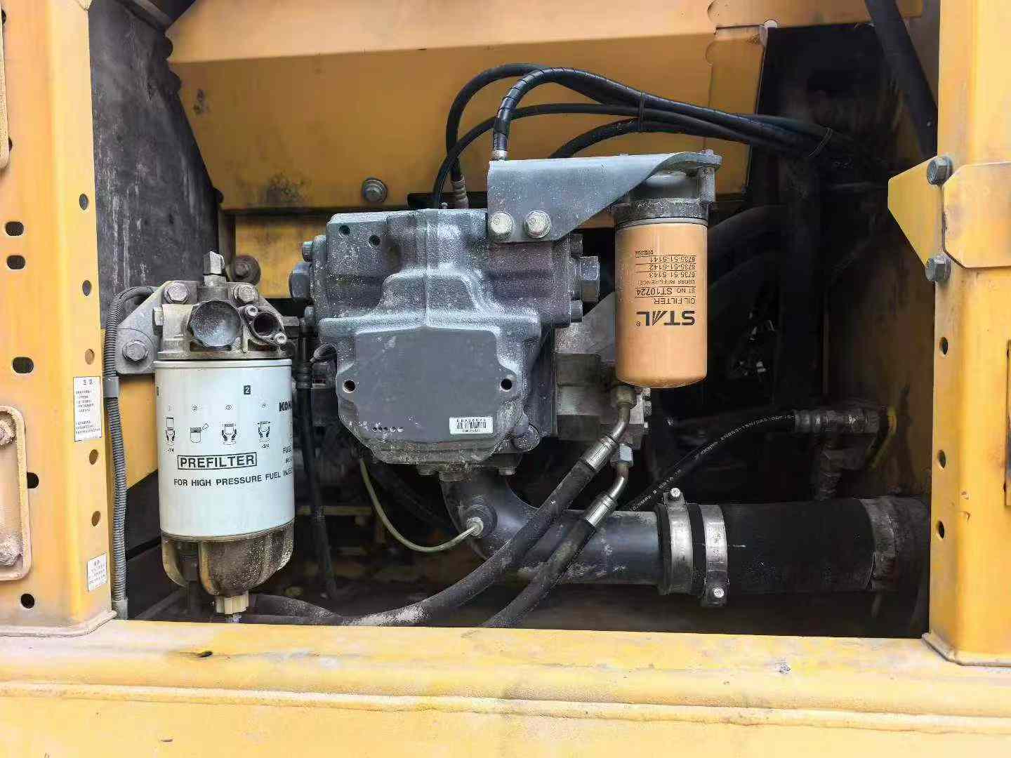Buy Komatsu PC240-6 Used Excavator / 6
