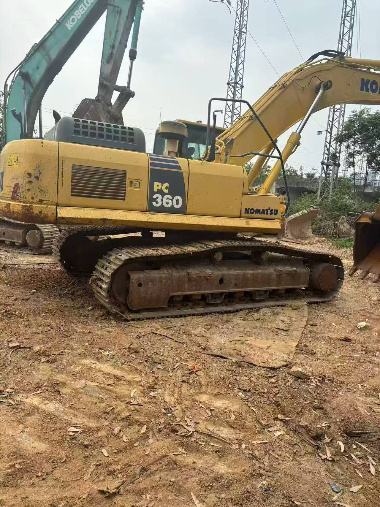 Buy Komatsu PC360-7 Used Excavator / 2