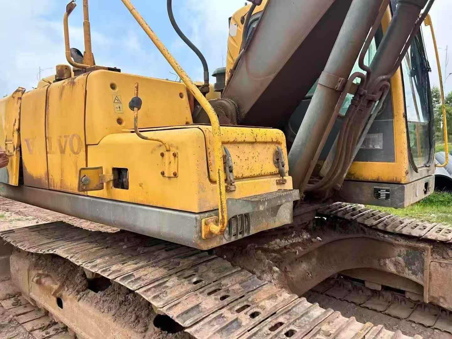 Buy Volvo EC210B Used Excavator / 4