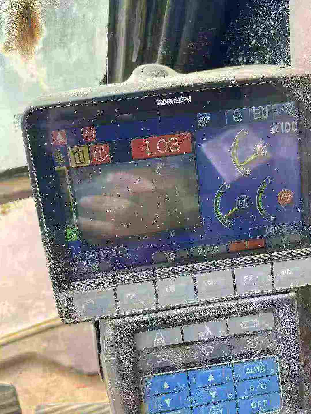 Buy Komatsu WA500-3 Used Excavator / 3